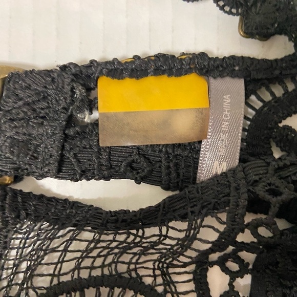 Black crochet bra size medium - Picture 7 of 7